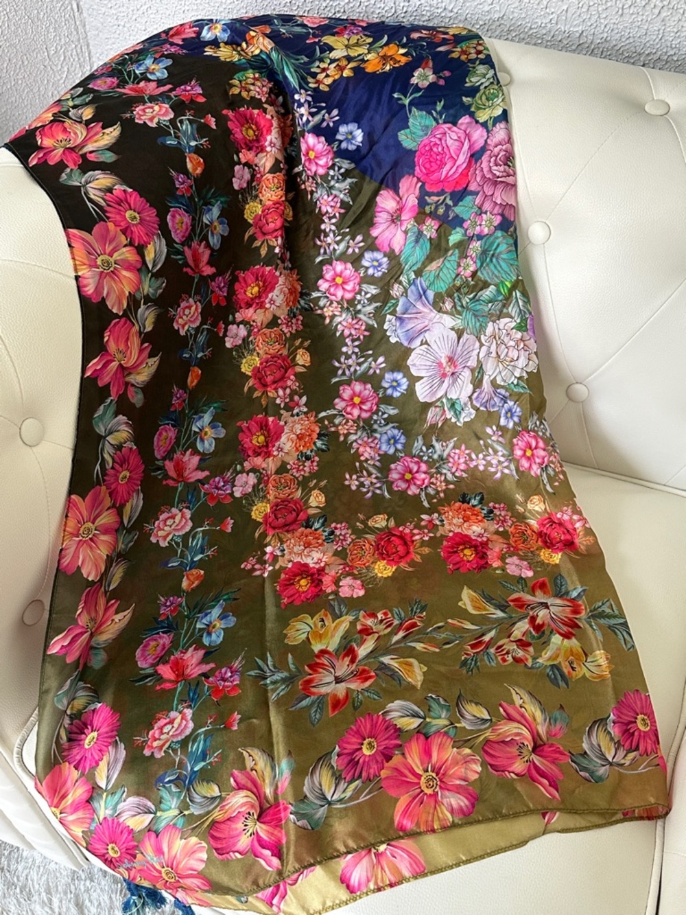 JOHNNY WAS NEUTRA SCARF 💯 SILK Vibrant Floral scarf. Brand New, Summer Must Have - Picture 12 of 17